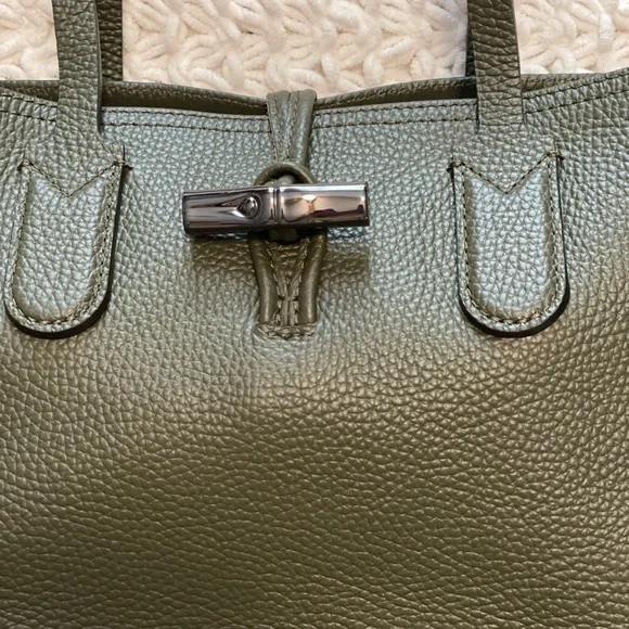 Longchamp Roseau Essential M Tote bag Khaki - Leather - Picture 2 of 16